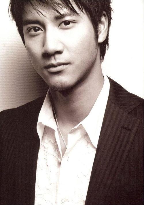 化妆师爆料艺人整容视频,化妆师亲曝艺人整容前后惊人对比  第2张